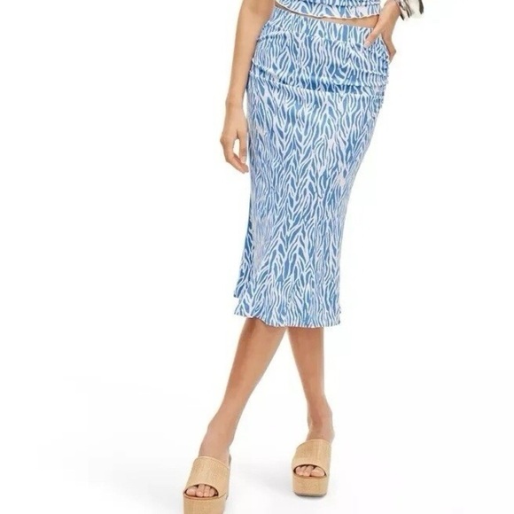 NWT new large DVF target ruched skirt blue & white Sea twig pattern Diane von - Picture 9 of 14